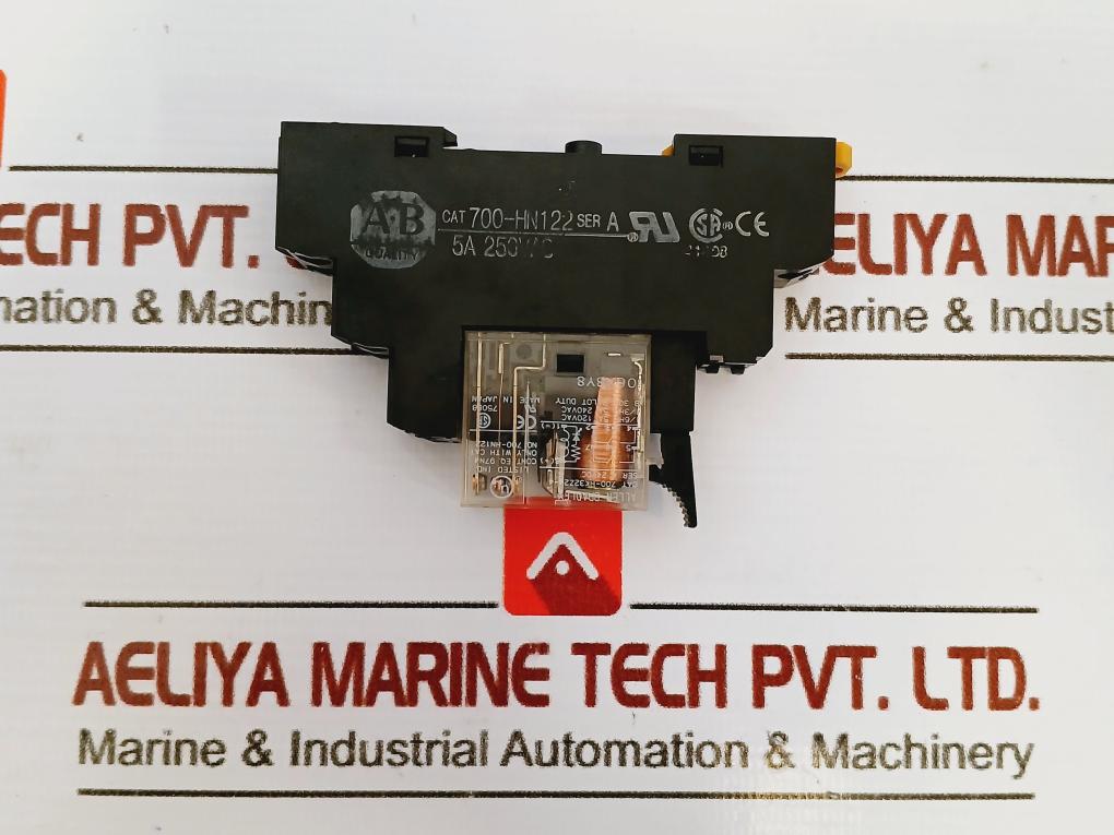 ALLEN-BRADLEY 700-HK32Z24-4 Relay 24VDC & 700-HN122 5A 250VAC