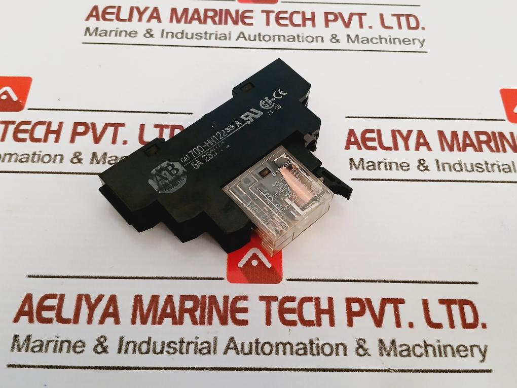 ALLEN-BRADLEY 700-HK32Z24-4 Relay 24VDC & 700-HN122 5A 250VAC