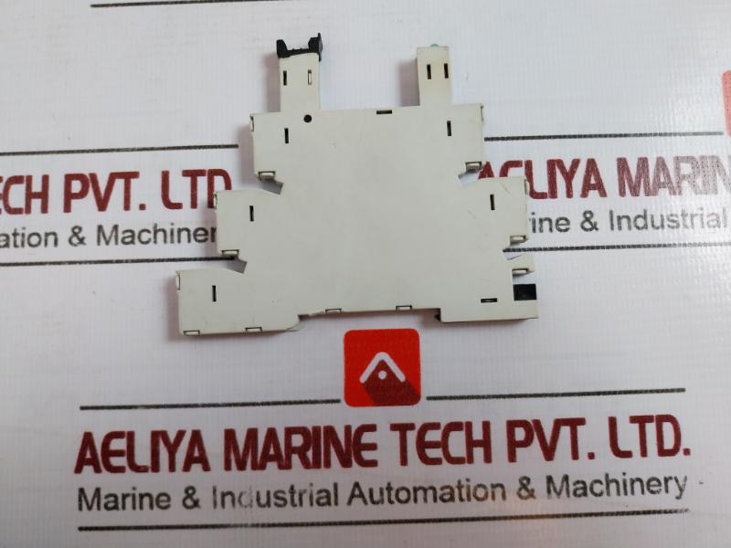 Allen-bradley 700-hlt1z Ac Output Socket 6a 250v 12-24v