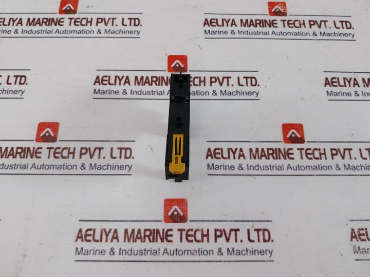Lot of 6X ALLEN-BRADLEY 700-HN122 Relay Socket 5A 250V AC Ser A
