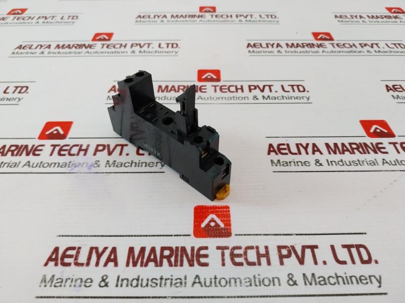 Lot of 2X Allen-Bradley 700-HN122 Relay Socket Series A