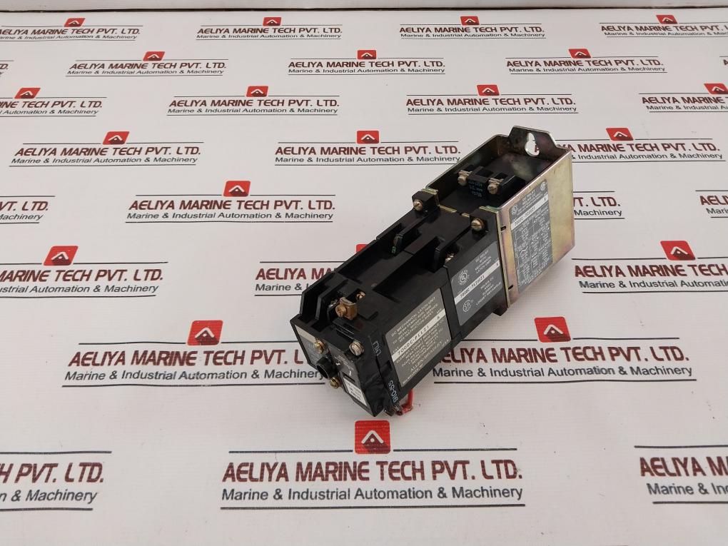 Allen-bradley 700Dc-p200Z1 Ser: A Dc Relay With Mechanical Latch Unit