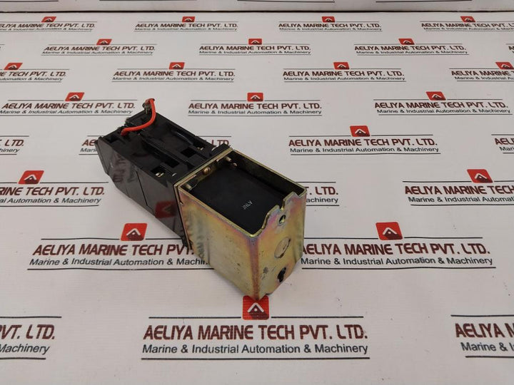 Allen-bradley 700Dc-p200Z1 Ser: A Dc Relay With Mechanical Latch Unit