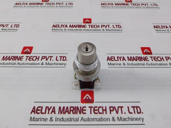 Allen-bradley 800T-j44 Selector Switch Key 1580196-026 D