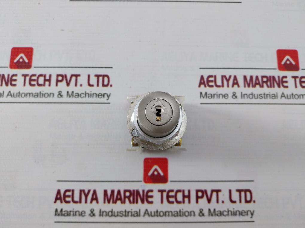Allen-bradley 800T-j44 Selector Switch Key 1580196-026 D