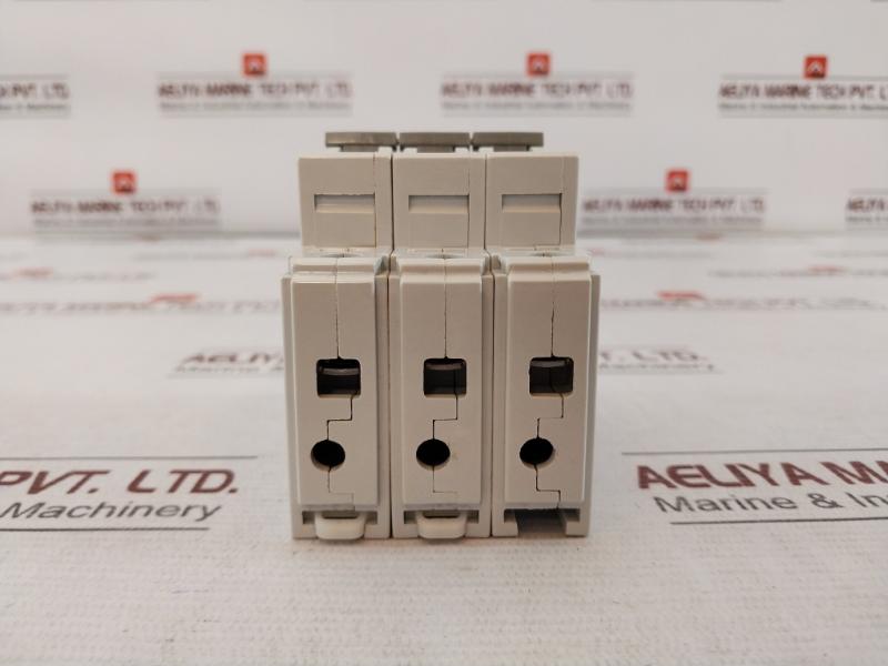 Allen-bradley G020 Circuit Breaker 1492-acb Ser:B Ac420V, Ac300V 25A