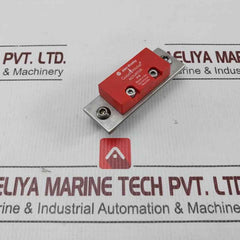 Allen-bradley Pg-3644188-r00 Guardmaster Actuator With Safety Interlock Switch