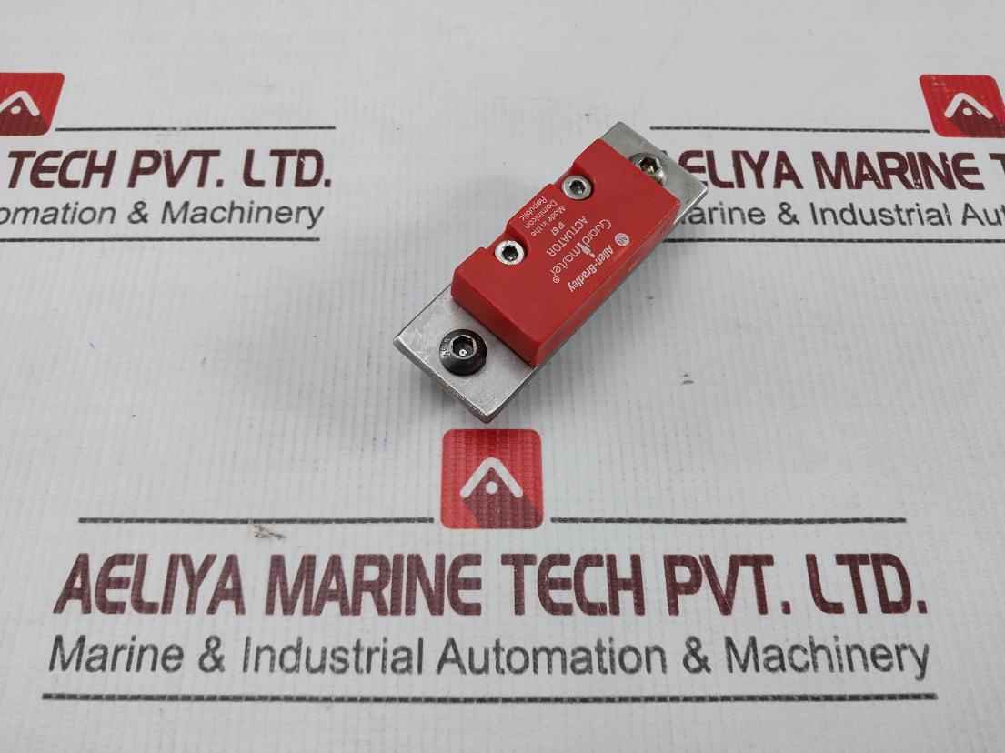 Allen-bradley Pg-3644188-r00 Guardmaster Actuator With Safety Interlock Switch