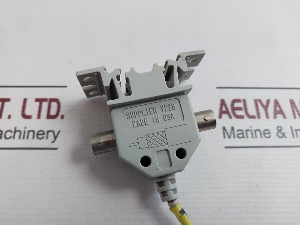 Allen-bradley Y228 Controlnet Tap Connector Cable