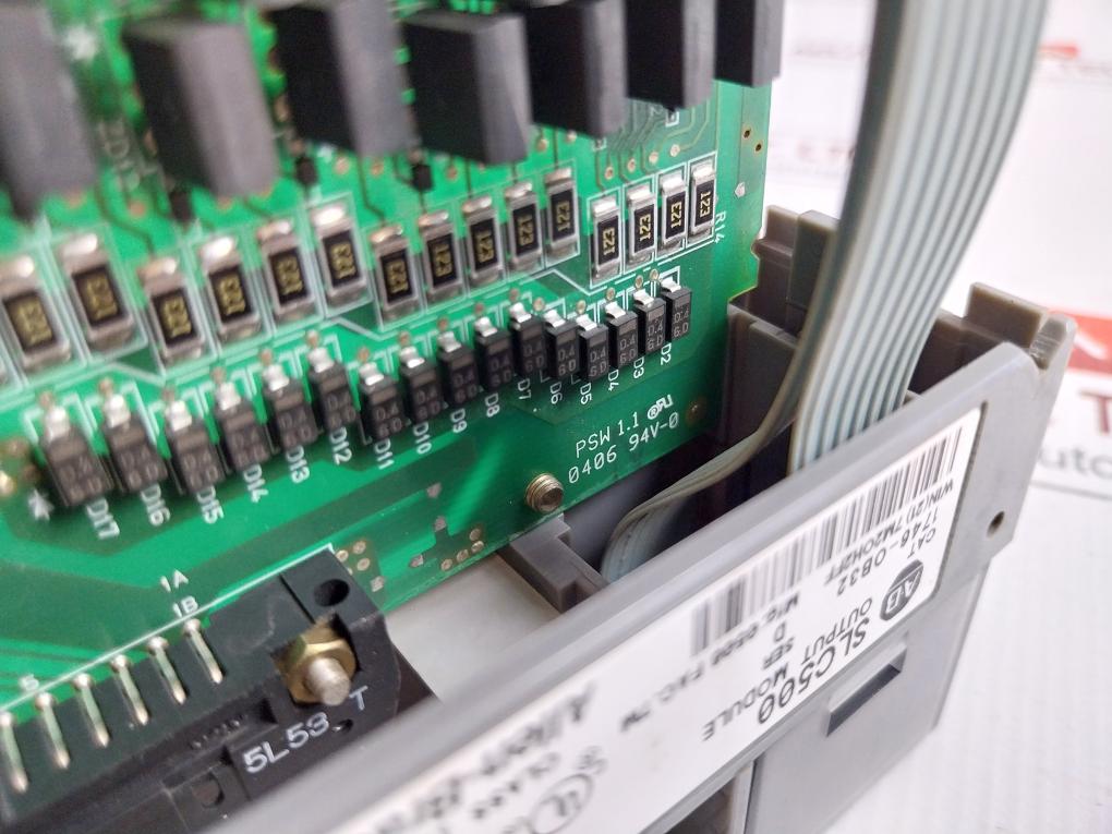 Allen-bradley W/ 1746-p2 Ser C Power Supply 4-slot Rack 1746-a4