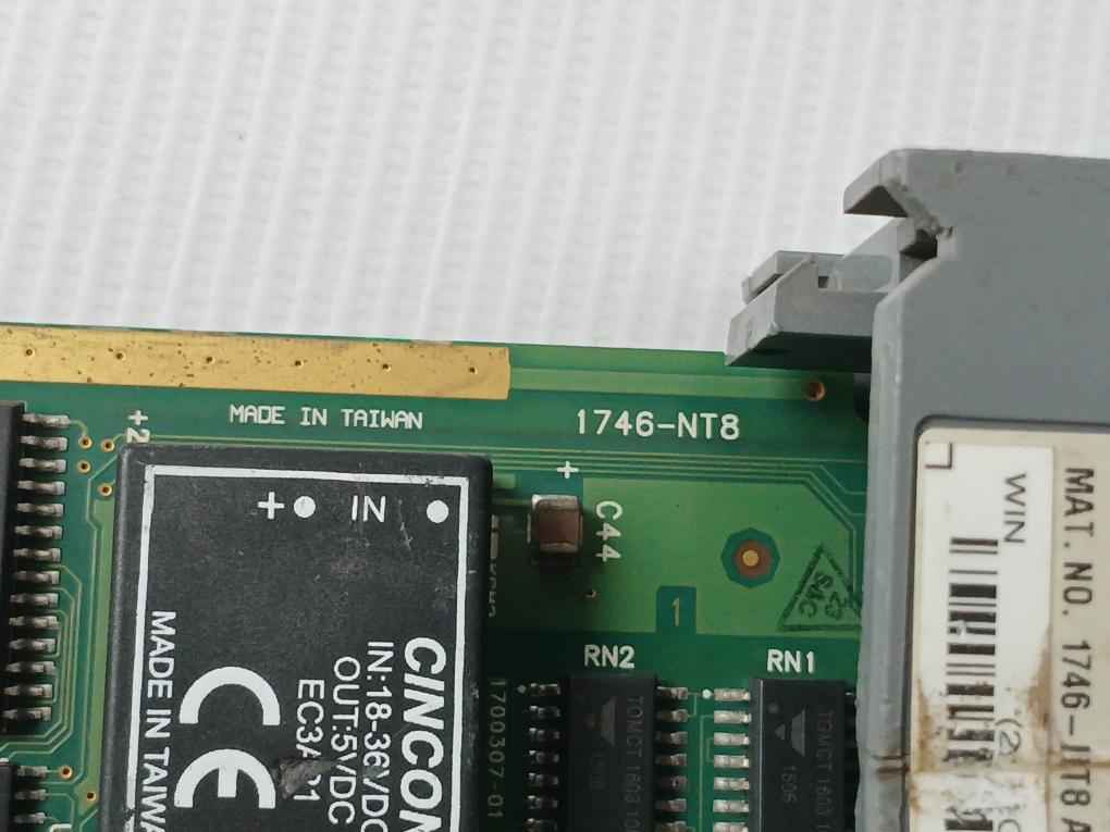 Allen Bradley 1746-nt8 Thermocouple/Mv Input Module 100M Vdc To +100M Vdc