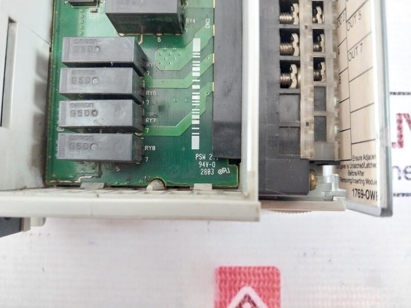 Allen Bradley 1769-ow8 Compact I/O Ab Ac/Dc Relay Output Module
