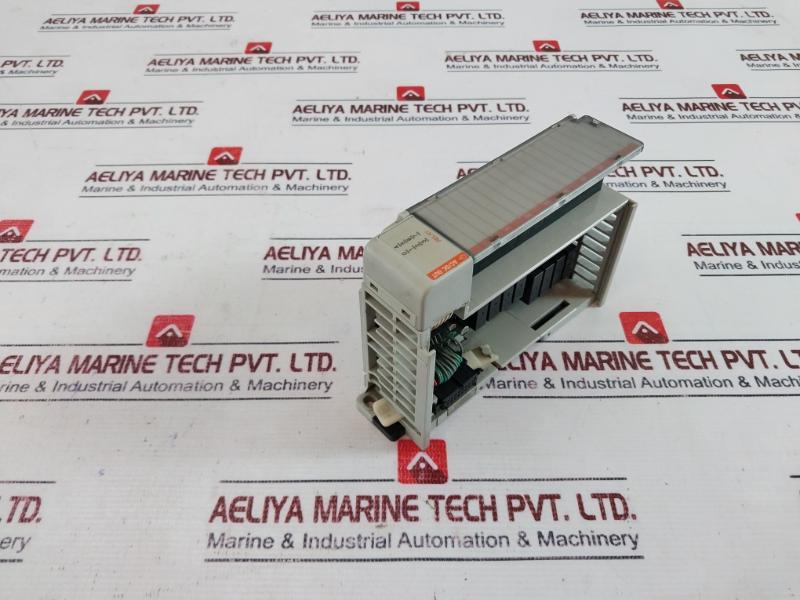 Allen Bradley 1769-ow8 Compact I/O Ab Ac/Dc Relay Output Module