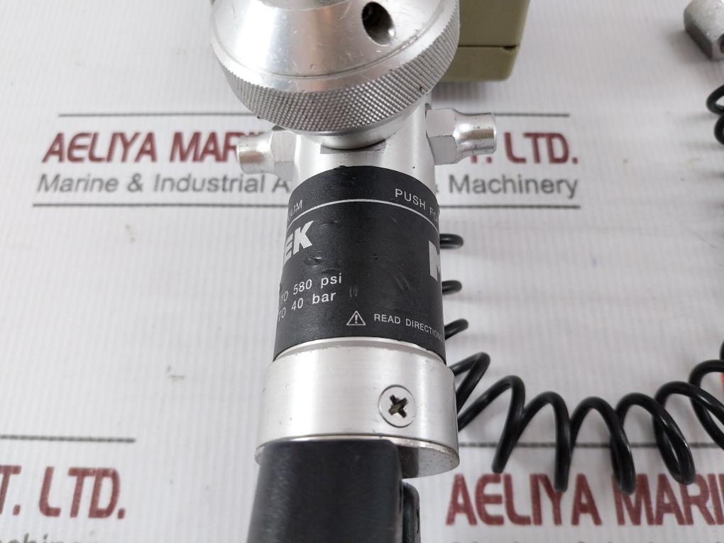 Ametek Marine Pressure Calibrator 15 Bar/200 Psi