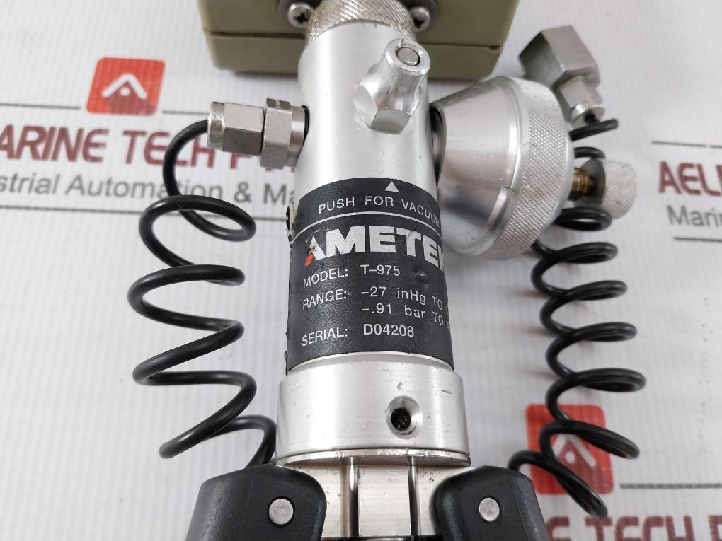 Ametek Marine Pressure Calibrator 15 Bar/200 Psi