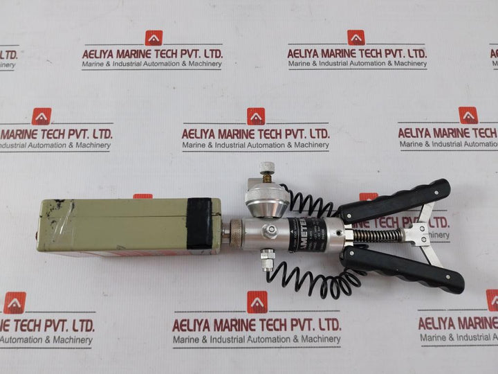 Ametek Marine Pressure Calibrator 15 Bar/200 Psi
