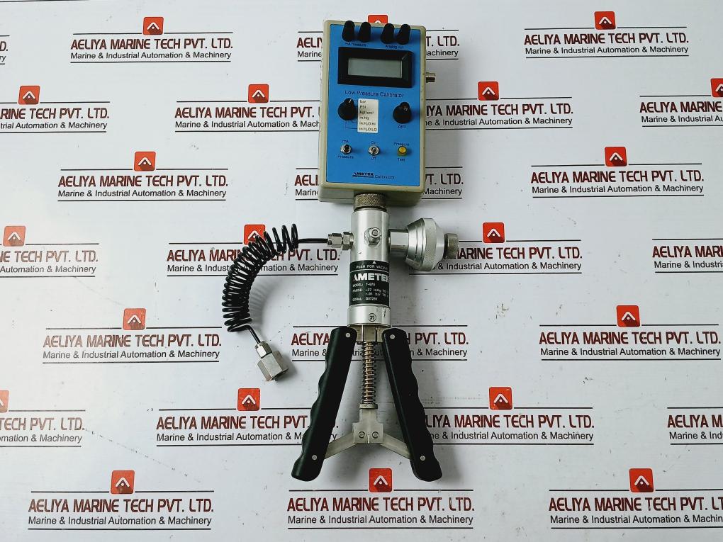 Ametek T-975 Pneumatic Pressure Pump W/ Lpc 10 A Iv Digital Gauge Set