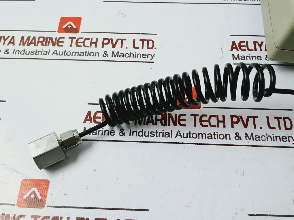 Ametek T-975 Pneumatic Pressure Pump W/ Lpc 10 A Iv Digital Gauge Set