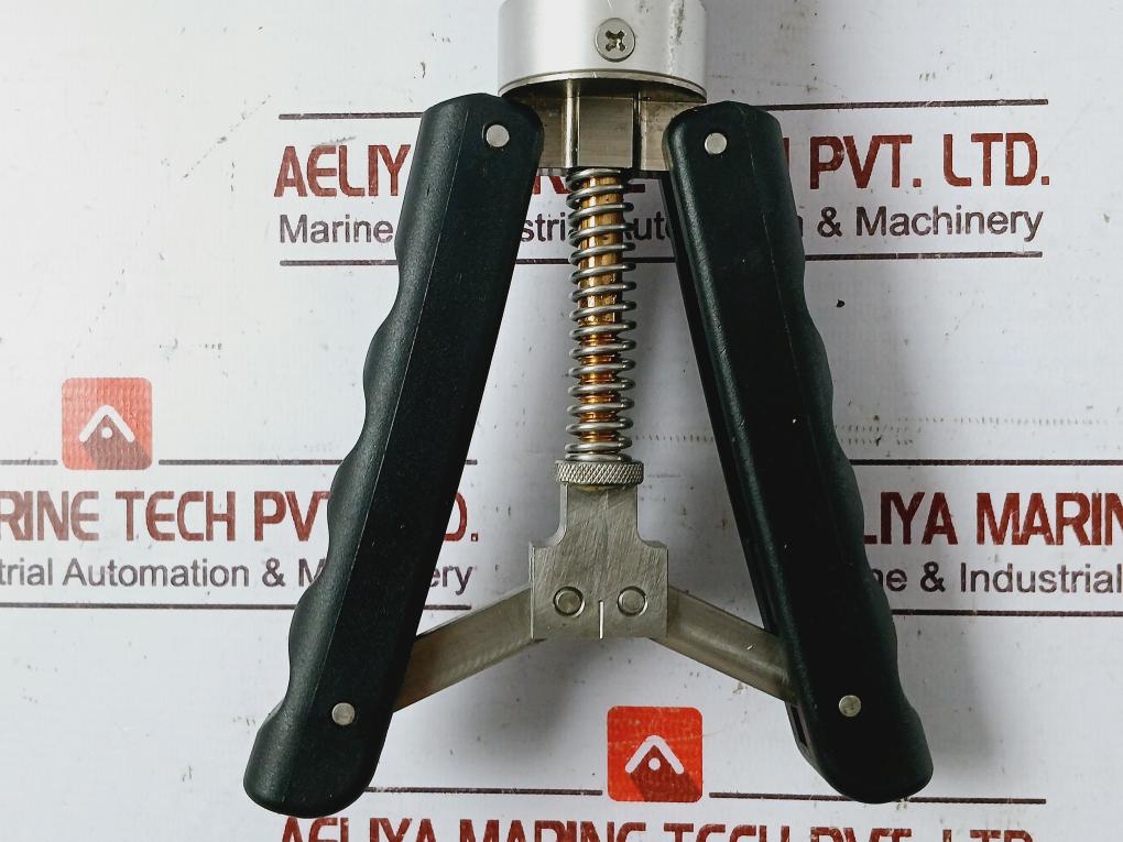 Ametek T-975 Pneumatic Pressure Pump W/ Lpc 10 A Iv Digital Gauge Set