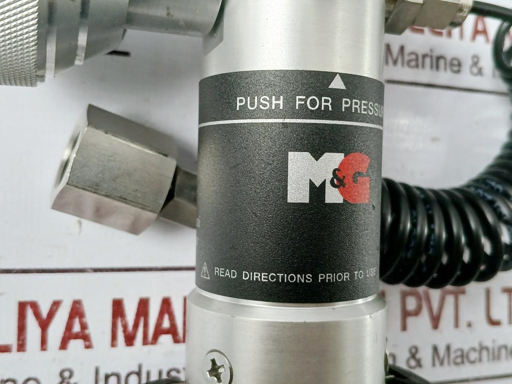 Ametek T-975 Pneumatic Pressure Pump W/ Lpc 10 A Iv Digital Gauge Set