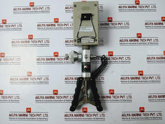 Ametek T-975 Pneumatic Pressure Pump W/ Lpc 10 A Iv Digital Gauge Set