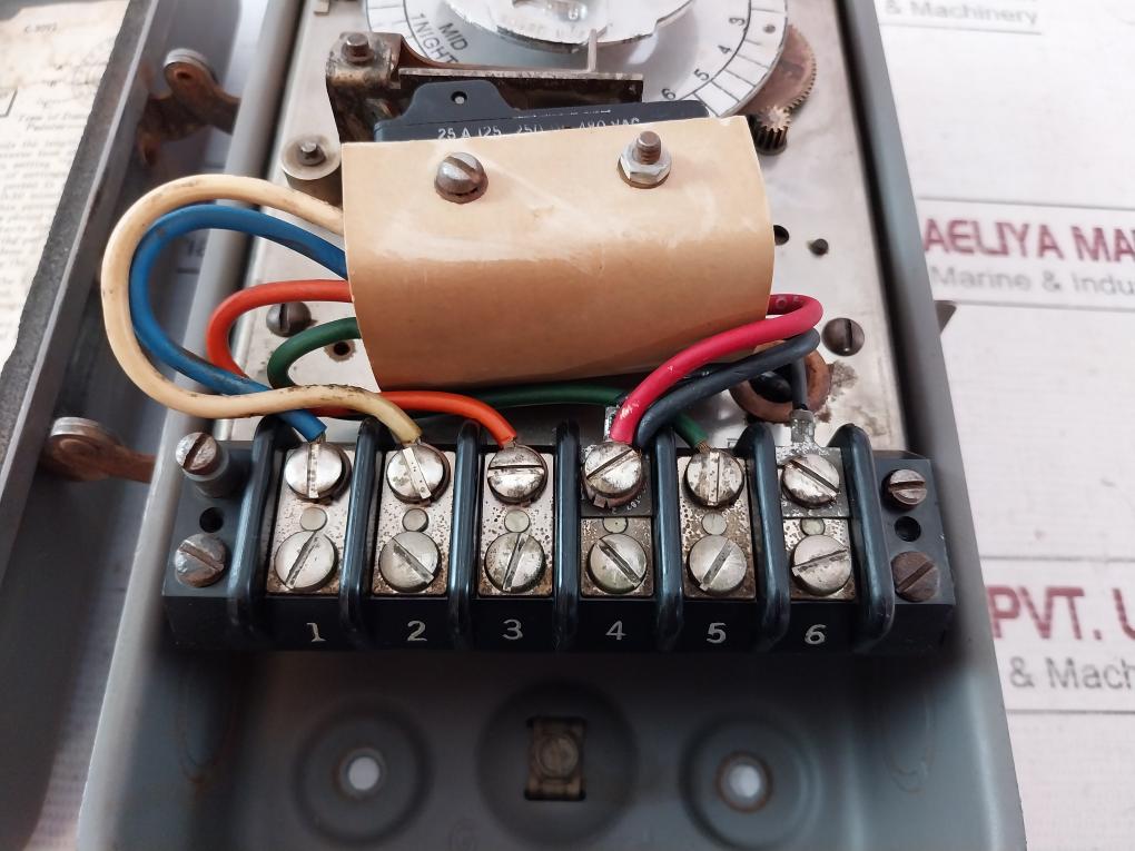 Amf Paragon 632-0 Defrost Timer 120V 60Hz A-707-0