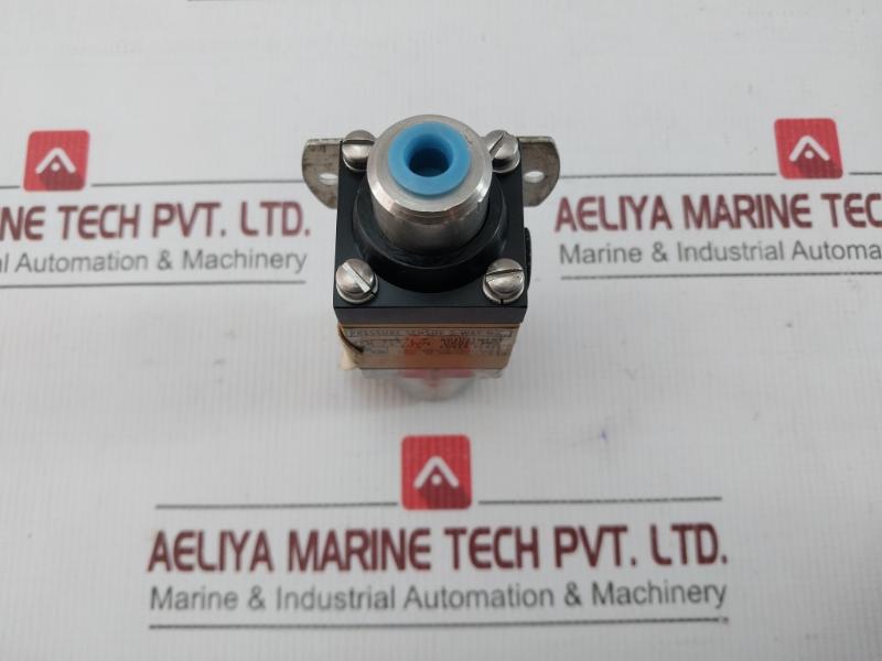 Ccb4447 Pressure Sensor 3-way 70 Psi Amot Control
