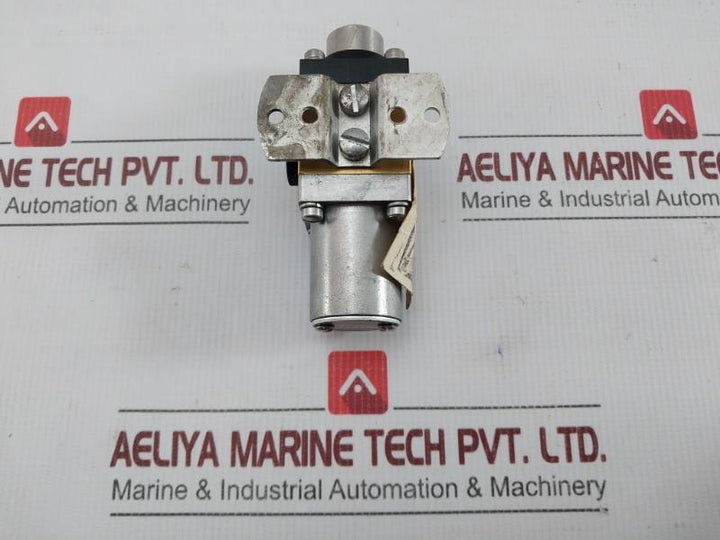 Ccb4447 Pressure Sensor 3-way 70 Psi Amot Control