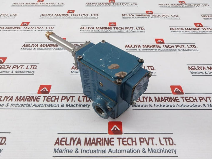 Amot Controls 4140Dr1D00Cg5Ee Pressure And Temperature Switches 99-123°C Used