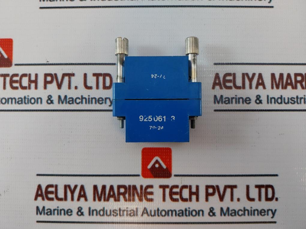 Amp 925061-3 Connector
