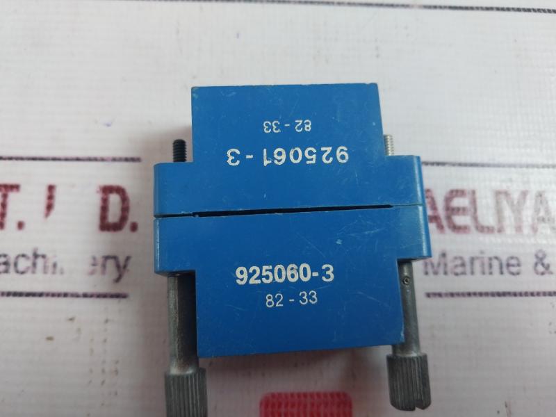 AMP 925061-3 Connector 82-33