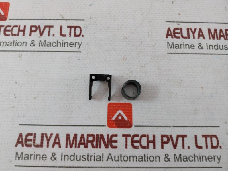 Amphenol 100109-930 Female Cable Connector 3+Pe Set C016 20D003 110 12 20Hz