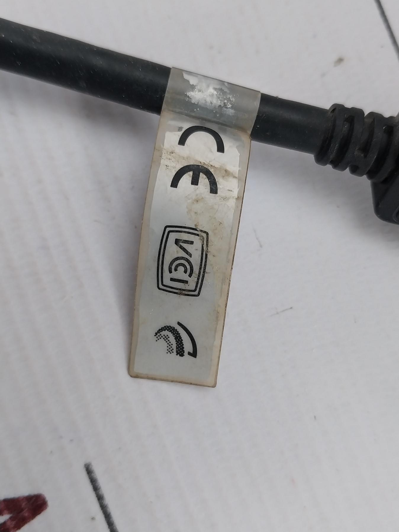 Amphenol Displayport To Dvi Cable Adapter 023Nvr