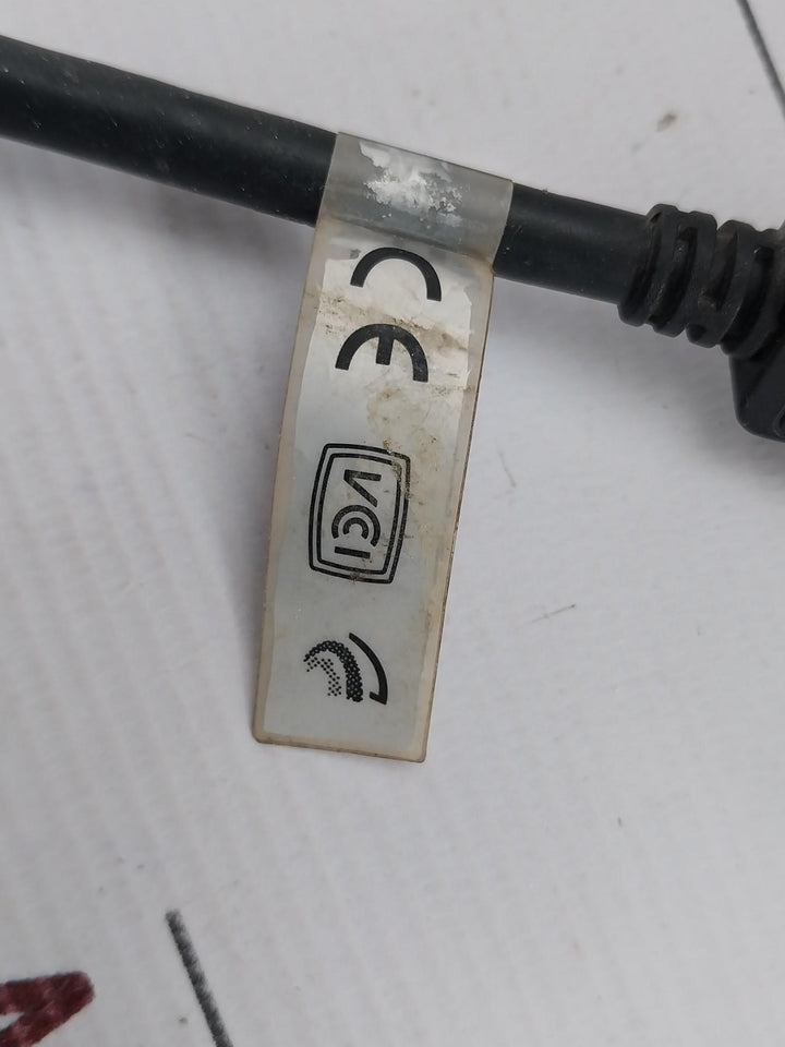 Amphenol Displayport To Dvi Cable Adapter 023Nvr