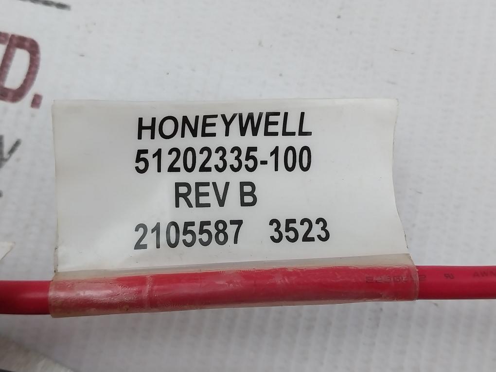 Amphenol 51403896-200 Bus Bar Electronic Connector 51202324-110 Rev C
