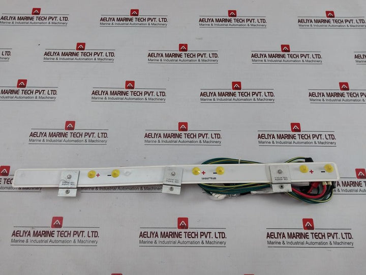 Amphenol 51403896-200 Bus Bar Electronic Connector 51202324-110 Rev C
