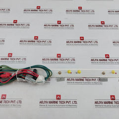 Amphenol 51403896-200 Bus Bar Electronic Connector 51202324-110 Rev C