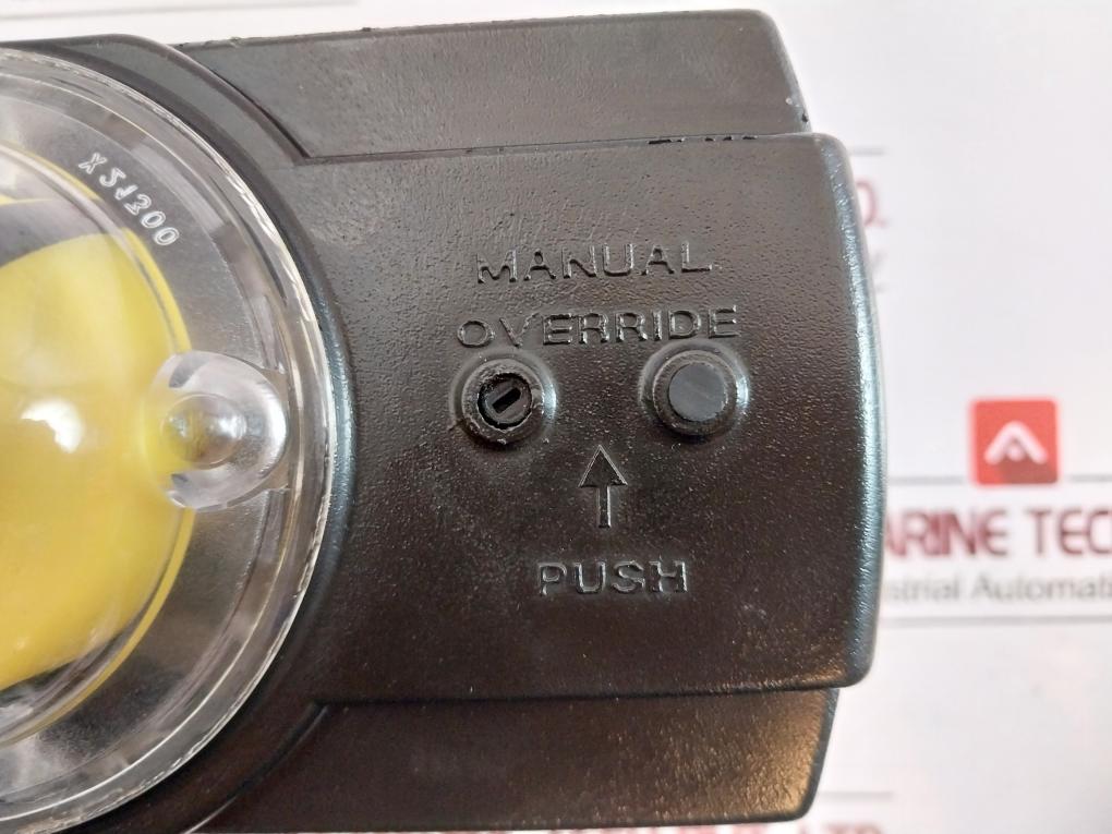 AMRI-KSB R1142 Switch Box & Control Valve -20˚C, +80˚C R1142