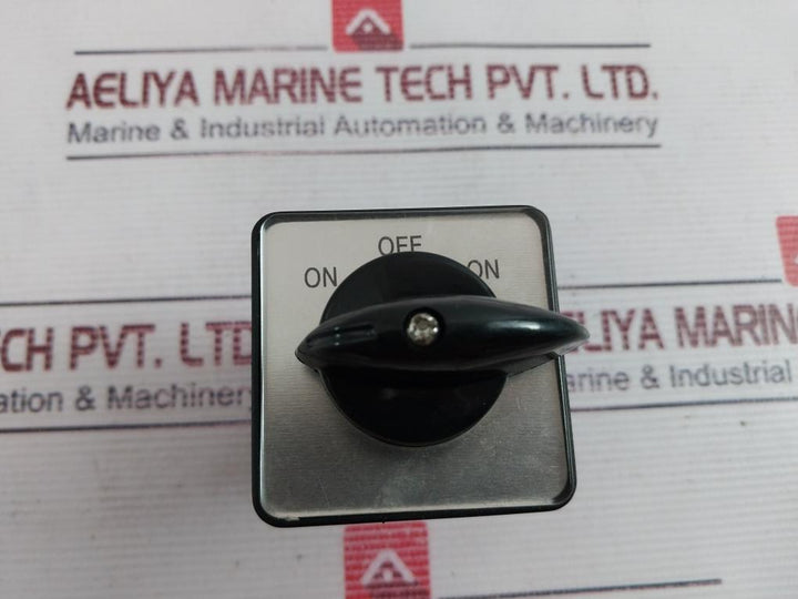 Andeli B9 – 20A Changeover Rotary Switch