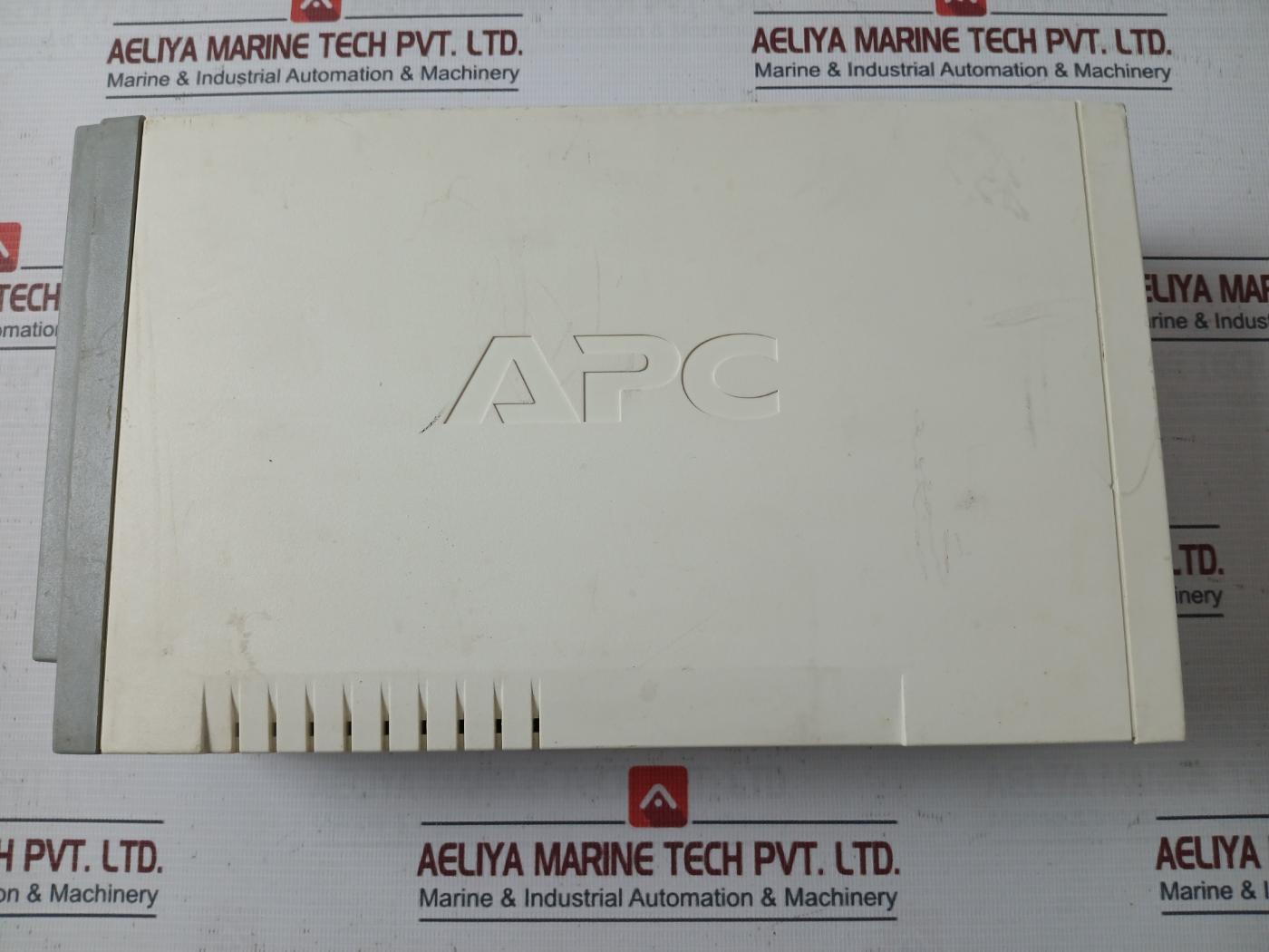 Apc Bk650Ei Back-ups Uninterruptible Power Supply Cs 220-240V, 5.3A 50-60Hz 400W