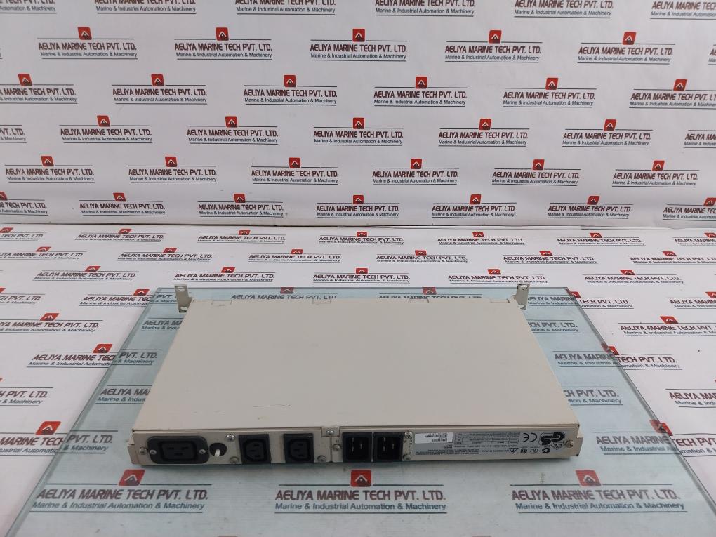 Apc Su044-1 Redundant Switch Ac 220-240V; 50-60Hz , Input: 2 X 13A (3000Va)