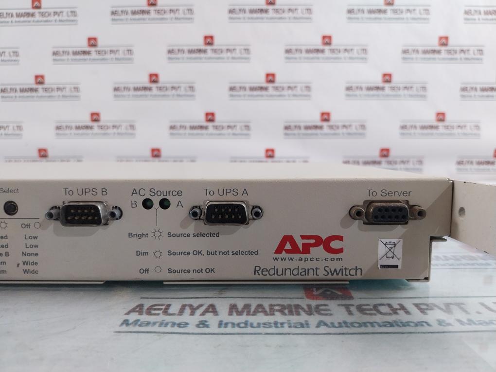 Apc Su044-1 Redundant Switch Ac 220-240V; 50-60Hz , Input: 2 X 13A (3000Va)