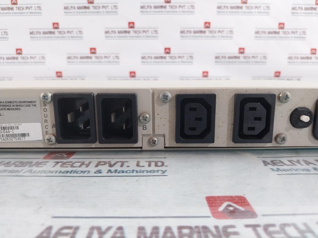 Apc Su044-1 Redundant Switch Ac 220-240V; 50-60Hz , Input: 2 X 13A (3000Va)