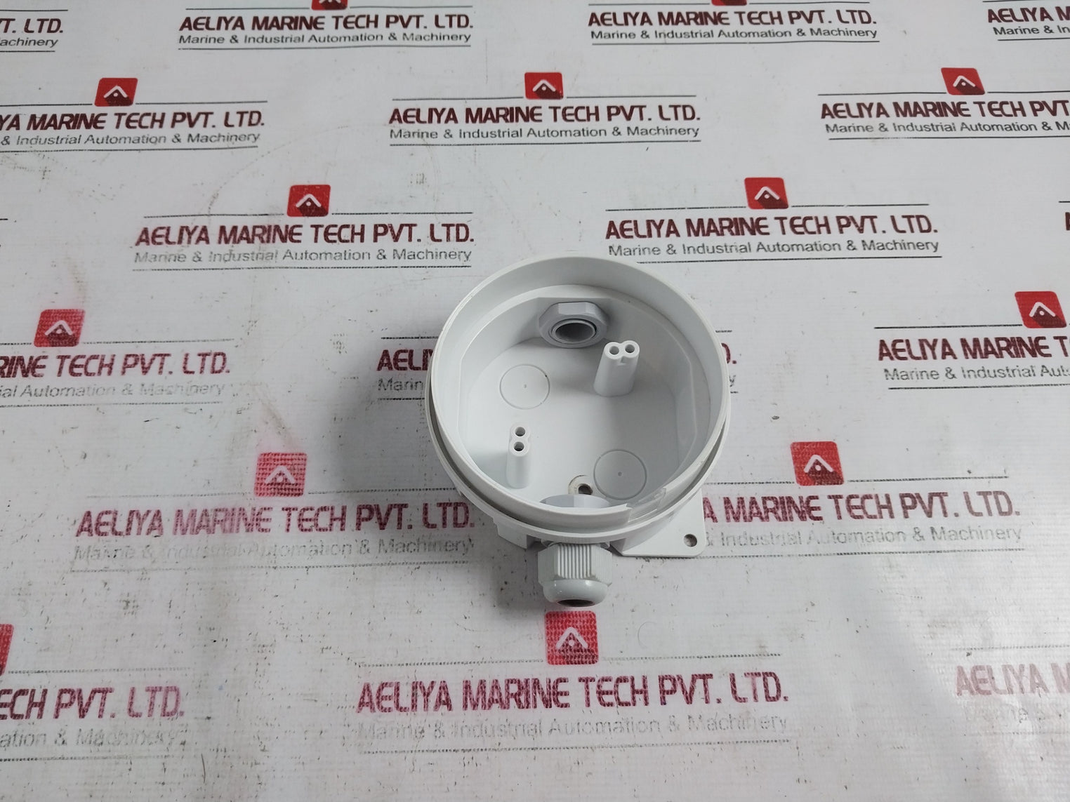 Apollo 38531-931 Deckhead Mounting Box, M20