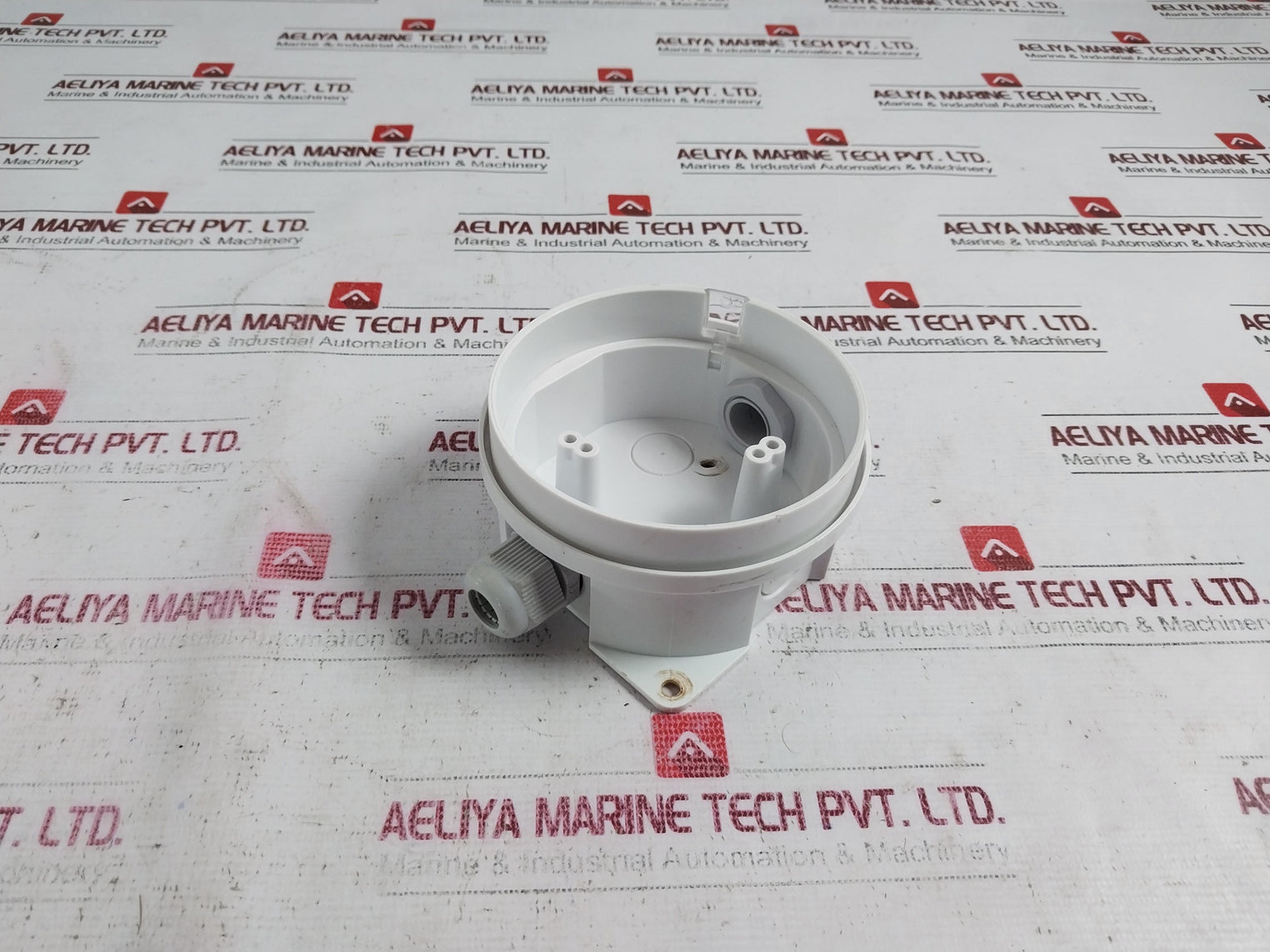 Apollo 38531-931 Deckhead Mounting Box, M20