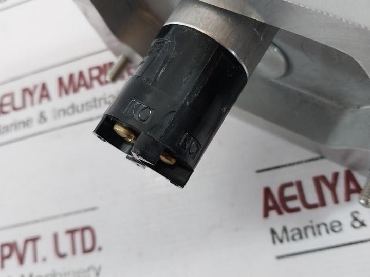 Appleton Efkb102 M Selector Switch Cover Assembly 600 Vac Max 60Hz