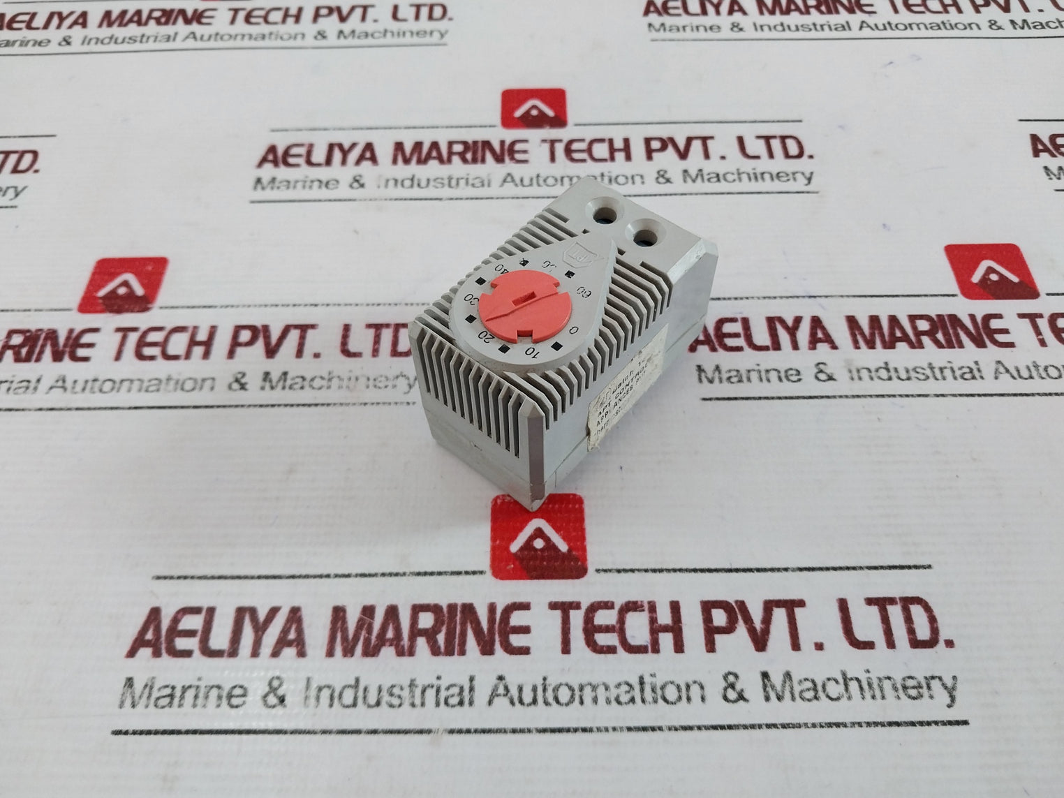 Apt Controls 0-60 Enclosure Thermostat (Bimetal) 16A 250V~ 15A 120V~