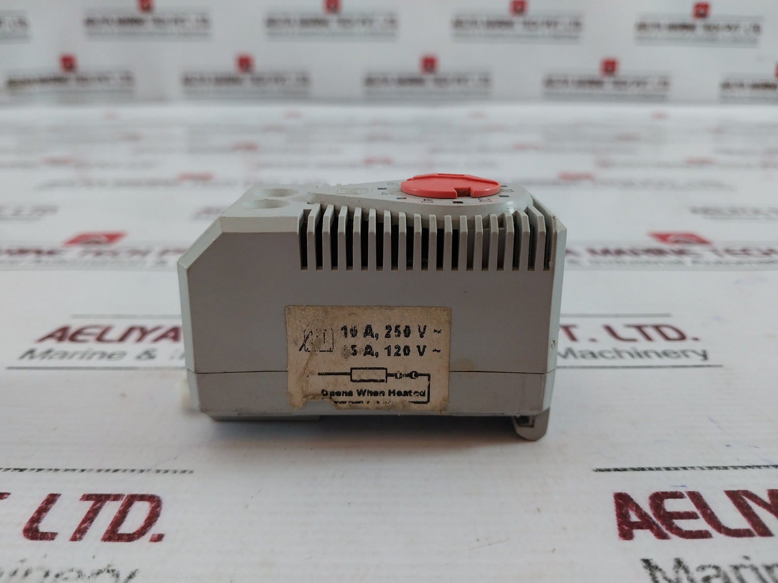 Apt Controls 0-60 Enclosure Thermostat (Bimetal) 16A 250V~ 15A 120V~