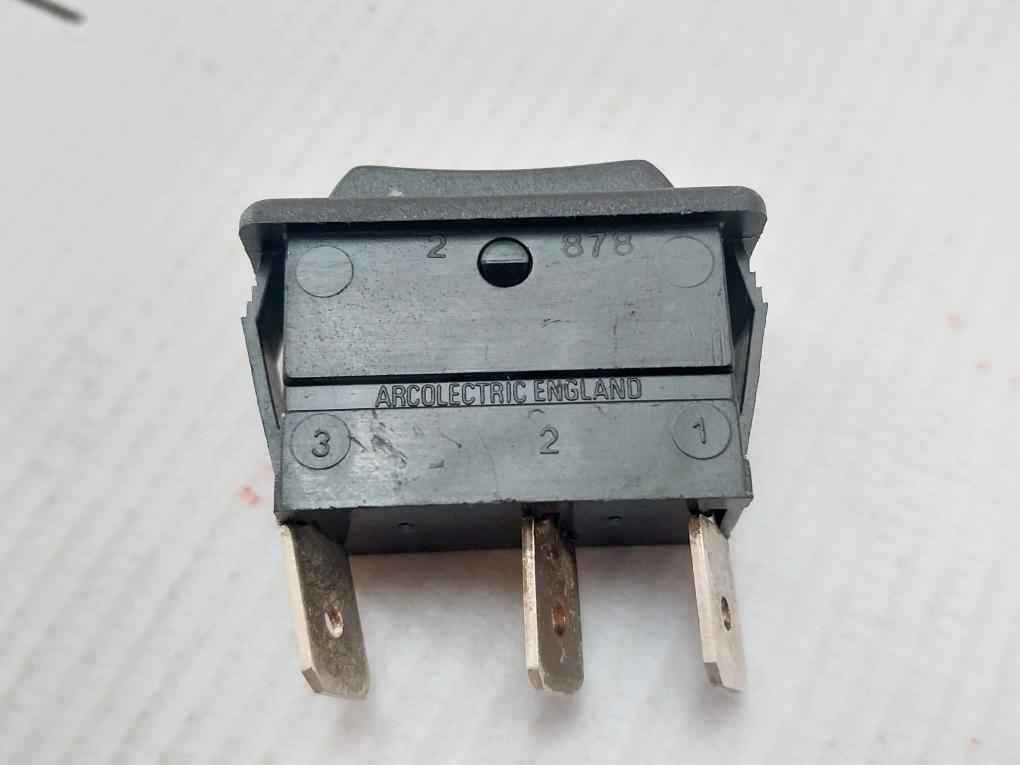 Arcolectric C1522At Rocker Switch 250Vac 16A
