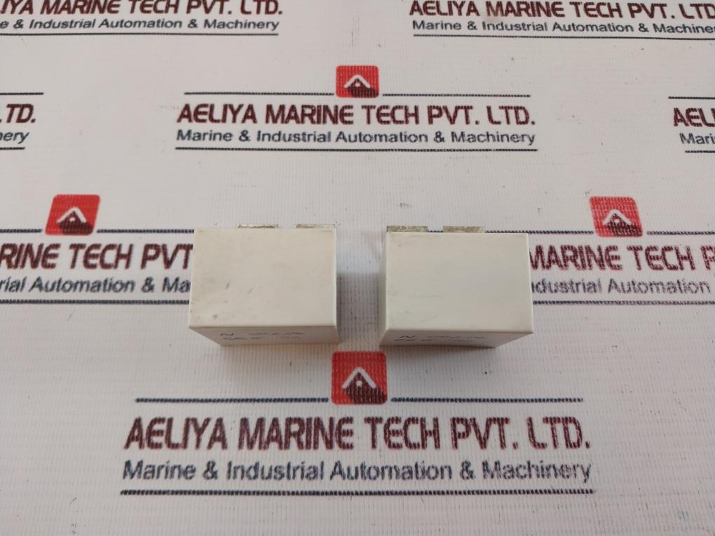 Lot of 4X Arcotronics MKP C.4BS Capacitor 0,47uf +-5%